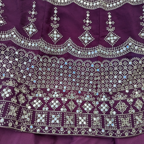 Party style Lehnga ,stitched blouse with embroidered dupatta - Picture 11 of 14
